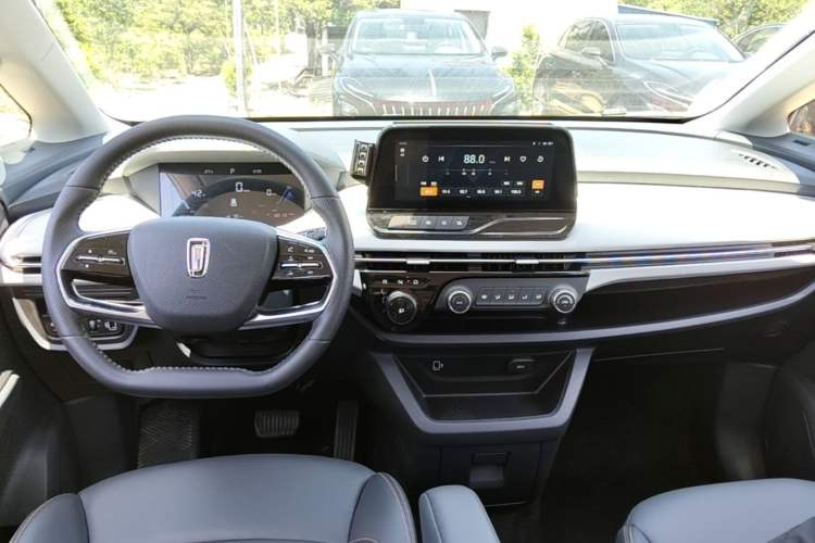 Used Bestune NAT 2023 PRO Comfort Travel Edition 419km Center Console
