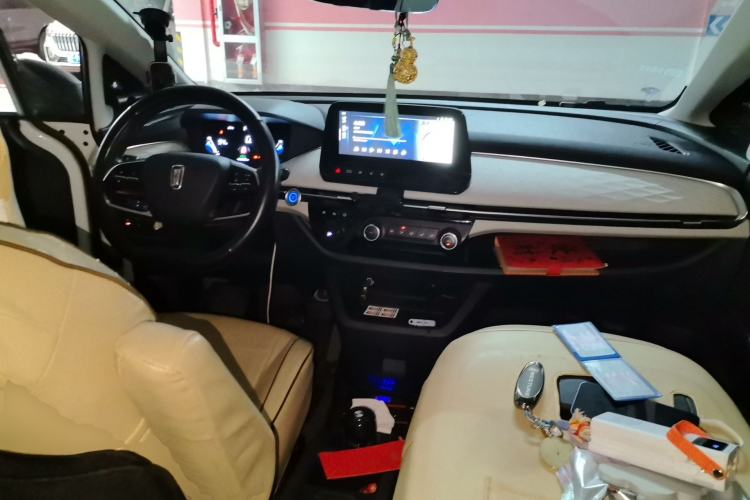 Used Bestune NAT 2023 PRO Comfortable Travel Extended Range Battery-Swap Version 401km Center Console