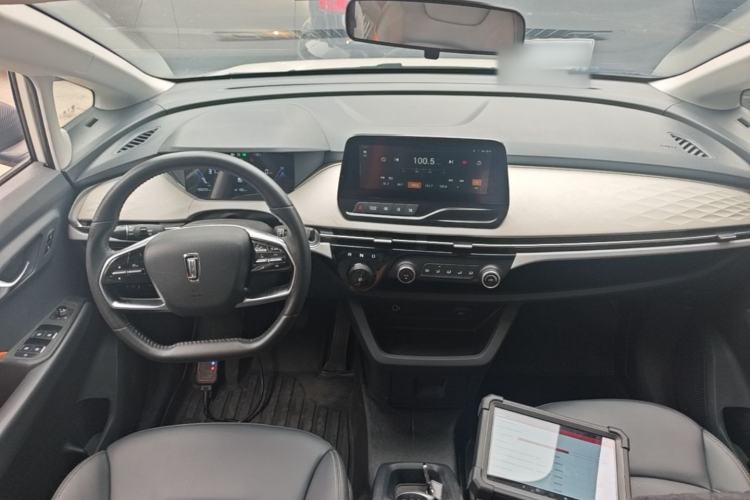 Used Bestune NAT 2023 PRO Comfort Travel Extended Version 425km Center Console