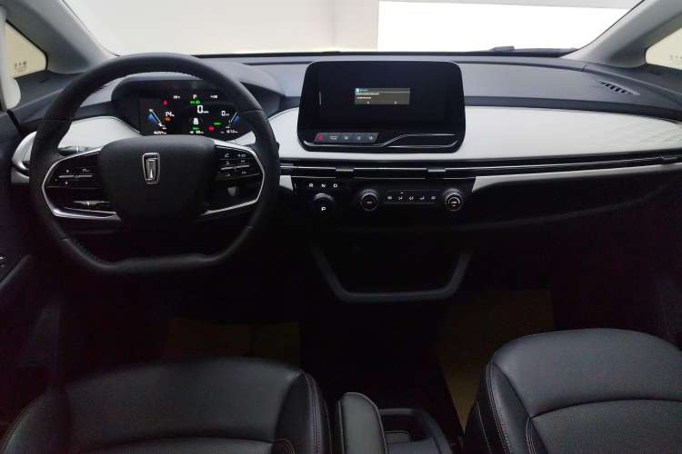 Used Bestune NAT 2023 PRO Comfort Travel Edition 419km Center Console