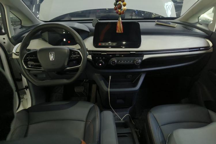 Used Bestune NAT 2023 PRO Comfortable Travel Extended Range Battery-Swap Version 401km Center Console