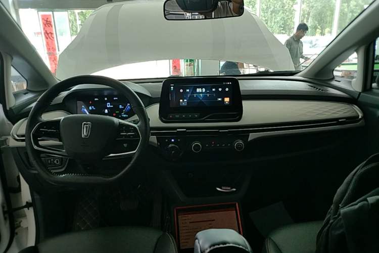 Used Bestune NAT 2023 PRO Comfort Travel Edition 419km Center Console