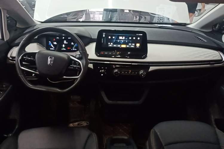 Used Bestune NAT 2023 PRO Comfort Travel Edition 419km Center Console