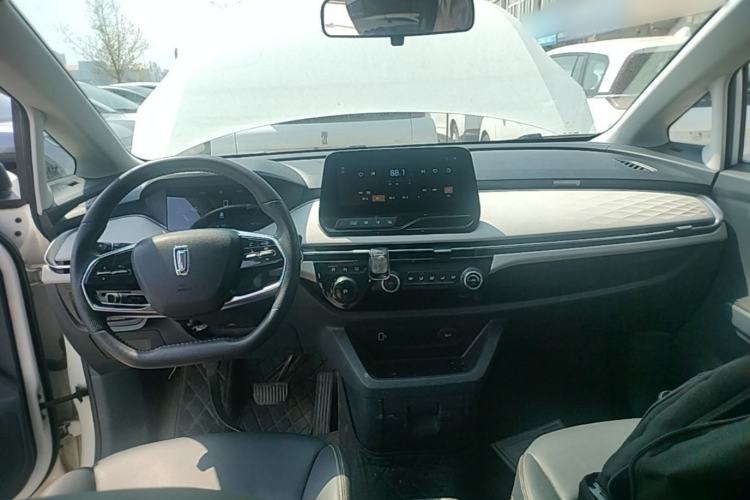 Used Bestune NAT 2023 PRO Comfortable Travel Battery-Swap Version 401km Center Console