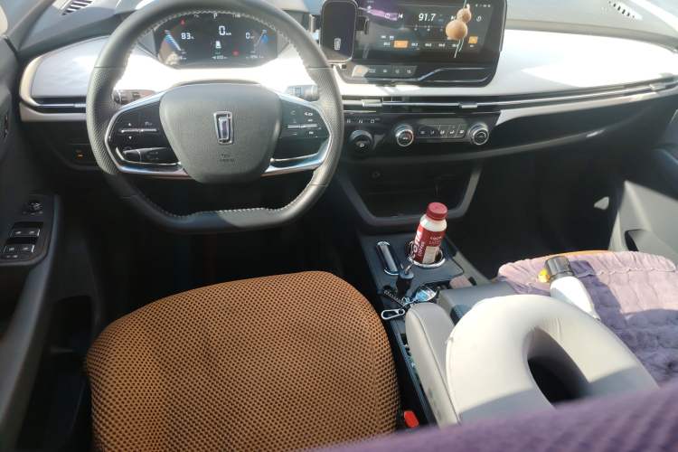 Used Bestune NAT 2023 PRO Enjoy Travel Battery-Swap Version 401km Center Console