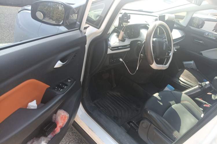Used Bestune NAT 2023 PRO Comfortable Travel Battery-Swap Version 401km Driver Seat