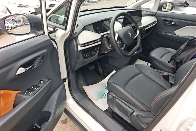 Used Bestune NAT 2023 PRO Comfortable Travel Extended Range Battery-Swap Version 401km Driver Seat