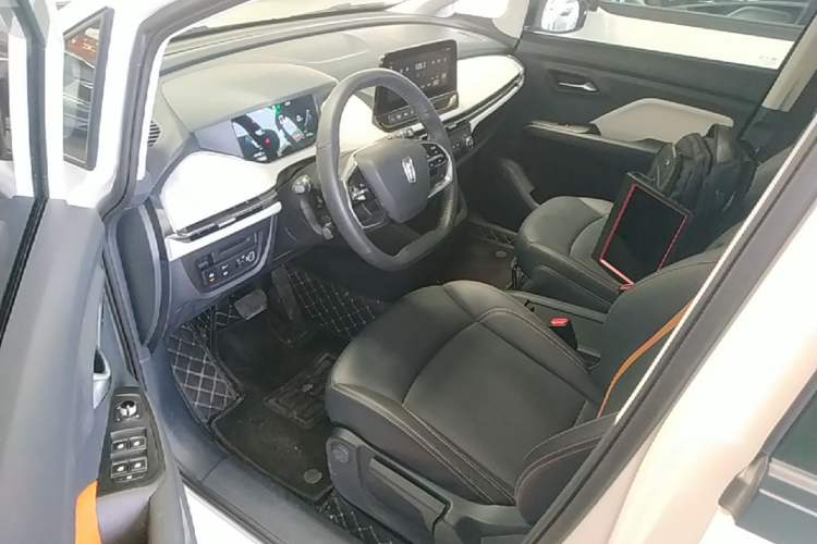 Used Bestune NAT 2023 PRO Comfort Travel Edition 419km Driver Seat