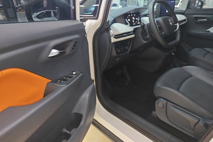 Used Bestune NAT 2023 PRO Comfort Travel Edition 419km Driver Seat