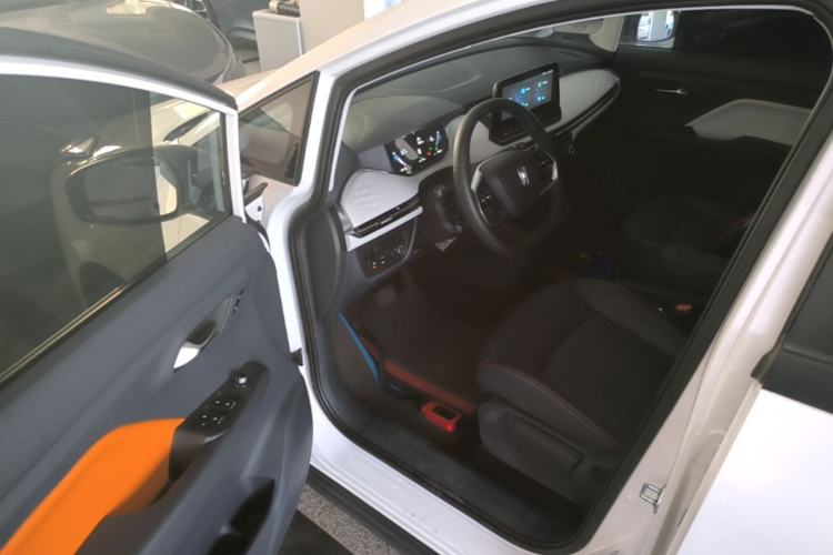 Used Bestune NAT 2023 PRO Comfortable Travel Extended Range Battery-Swap Version 401km Driver Seat