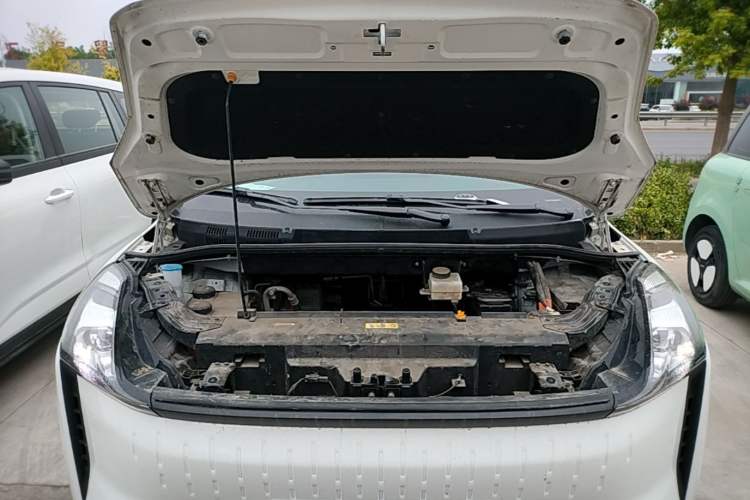 Used Bestune NAT 2023 PRO Comfortable Travel Battery-Swap Version 401km Engine Bay