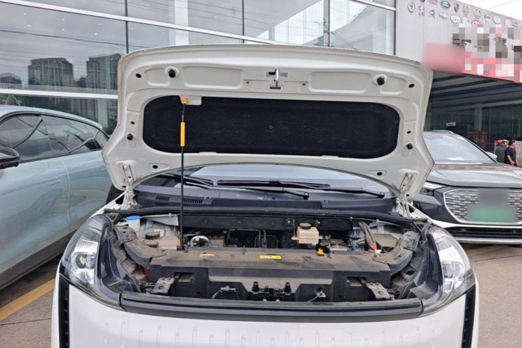 Used Bestune NAT 2023 PRO Comfortable Travel Extended Range Battery-Swap Version 401km Engine Bay