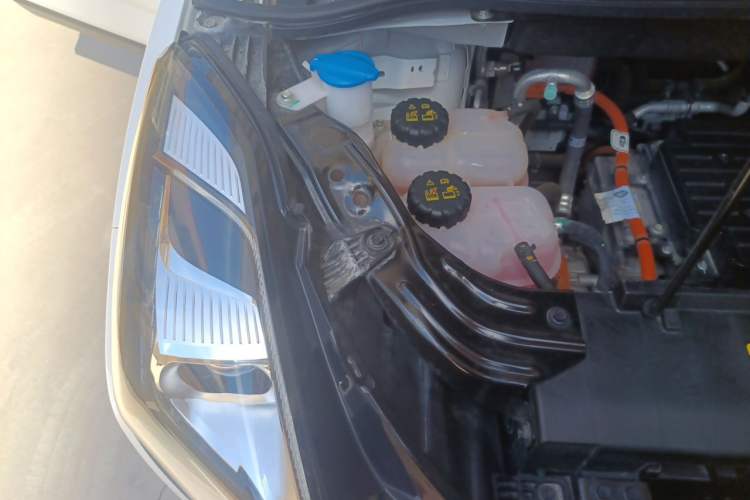 Used Bestune NAT 2023 PRO Comfortable Travel Extended Range Battery-Swap Version 401km Engine Bay Right