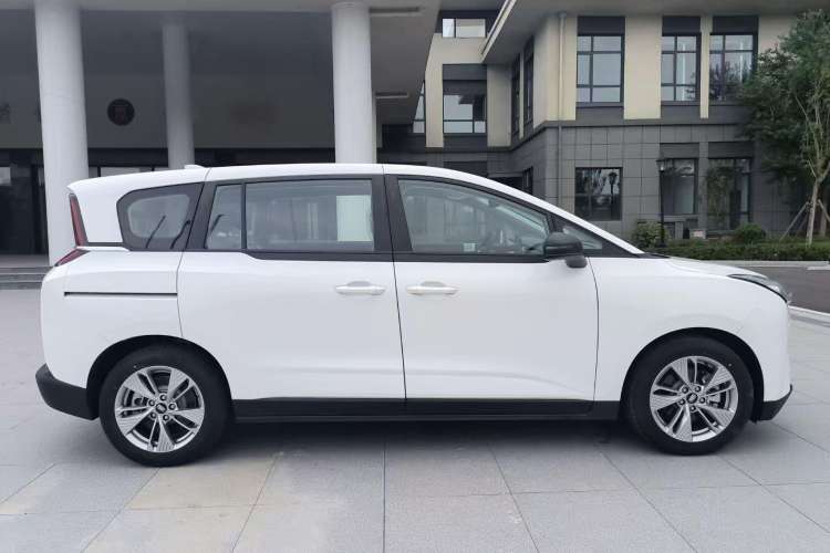 Used Bestune NAT 2023 PRO Comfortable Travel Extended Range Battery-Swap Version 401km Exterior 2