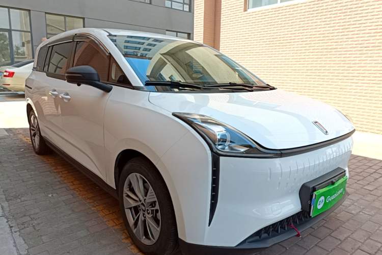 Used Bestune NAT 2023 PRO Comfortable Travel Extended Range Battery-Swap Version 401km Front Right 45 Deg