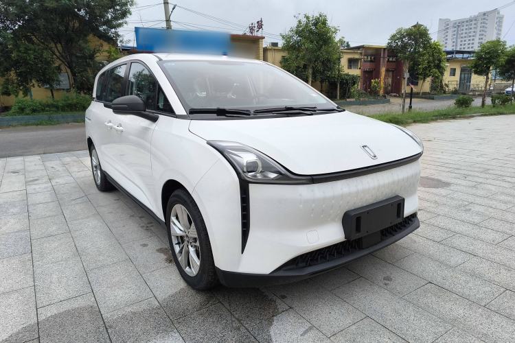Used Bestune NAT 2023 PRO Comfortable Travel Extended Range Battery-Swap Version 401km Front Right 45 Deg