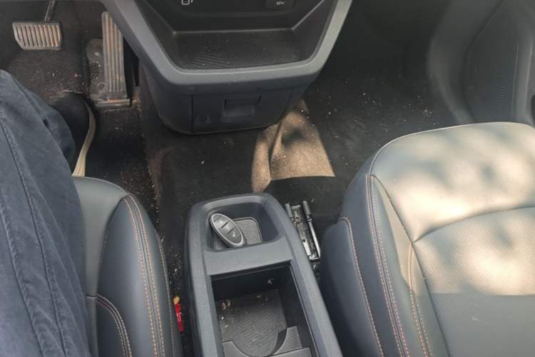 Used Bestune NAT 2023 PRO Comfort Travel Edition 425km Gear Lever