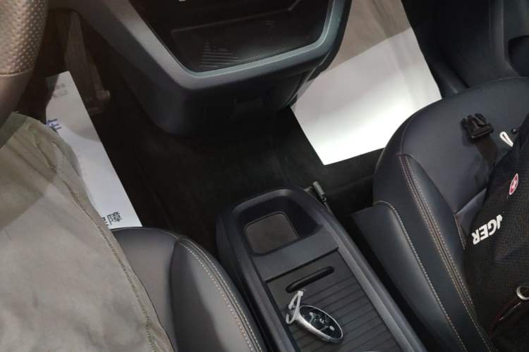 Used Bestune NAT 2023 PRO Comfort Travel Edition 425km Gear Lever