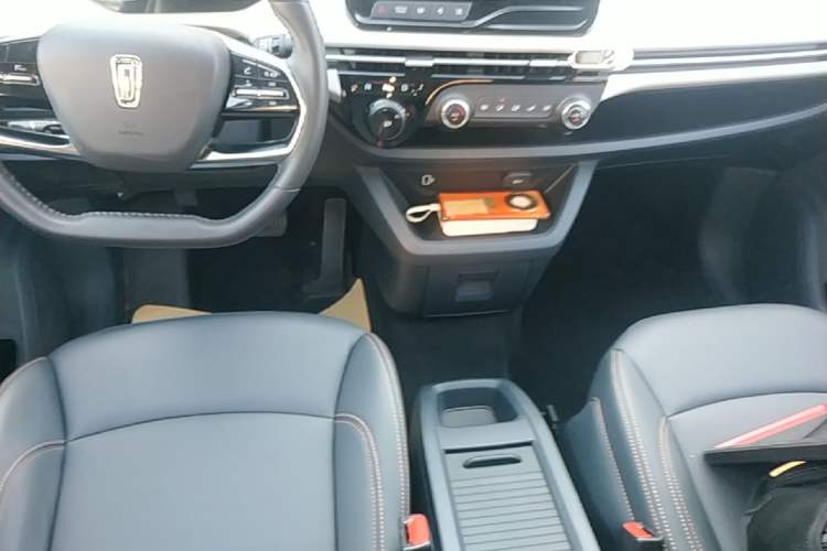 Used Bestune NAT 2023 PRO Comfort Travel Edition 419km Gear Lever