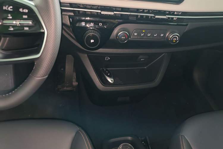 Used Bestune NAT 2023 PRO Enjoy Travel Edition 419km Gear Lever