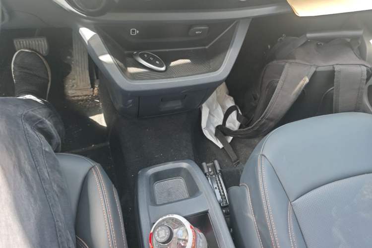Used Bestune NAT 2023 PRO Comfort Travel Edition 425km Gear Lever