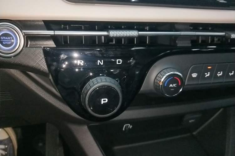 Used Bestune NAT 2023 PRO Jiaxiang Edition 425km Gear Lever