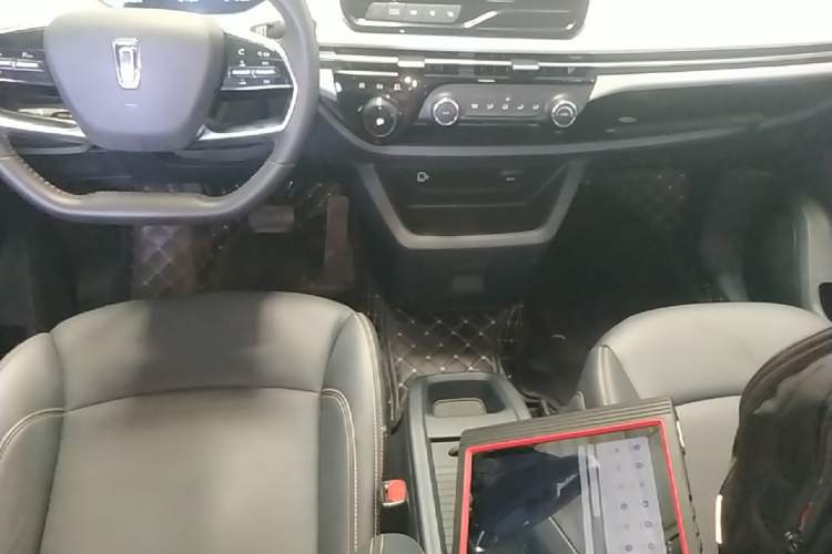 Used Bestune NAT 2023 PRO Comfort Travel Edition 419km Gear Lever