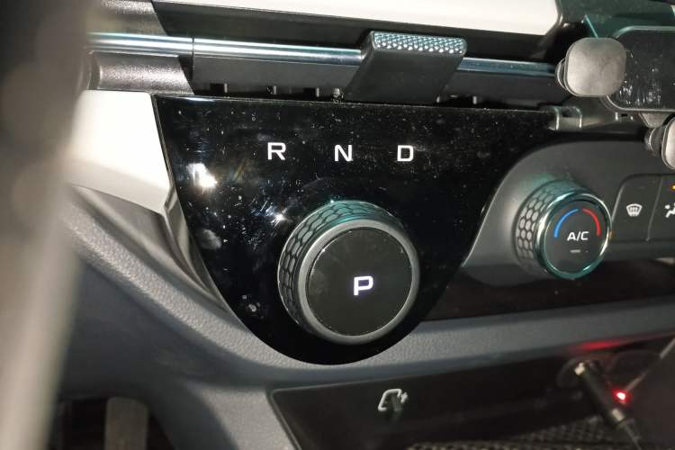 Used Bestune NAT 2023 PRO Comfortable Travel Extended Range Battery-Swap Version 401km Gear Lever