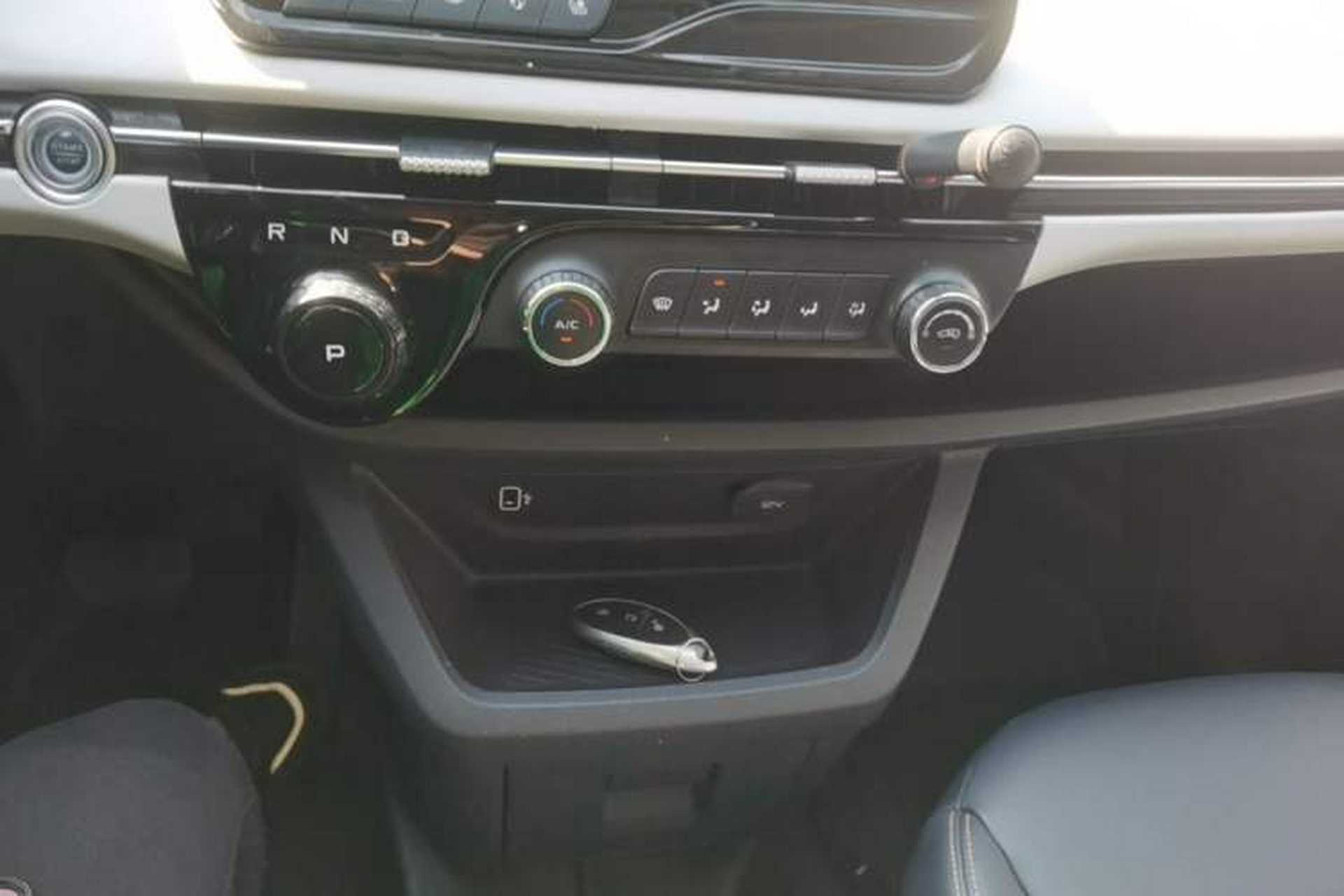 Used Bestune NAT 2023 PRO Comfort Travel Edition 419km Gear Lever