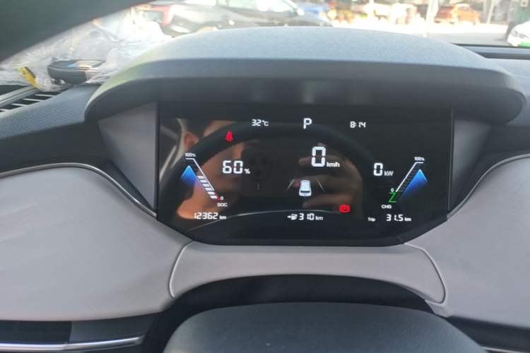 Used Bestune NAT 2023 PRO Comfort Travel Edition 425km Instrument Cluster