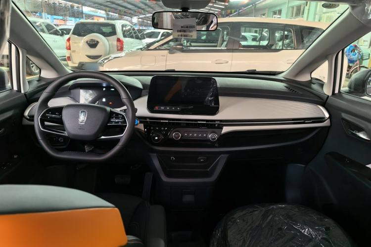 Used Bestune NAT 2023 PRO Comfortable Travel Extended Range Battery-Swap Version 401km Interior 2
