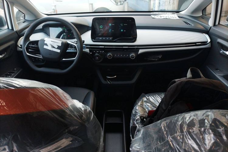 Used Bestune NAT 2023 PRO Comfortable Travel Battery-Swap Version 401km Interior 2