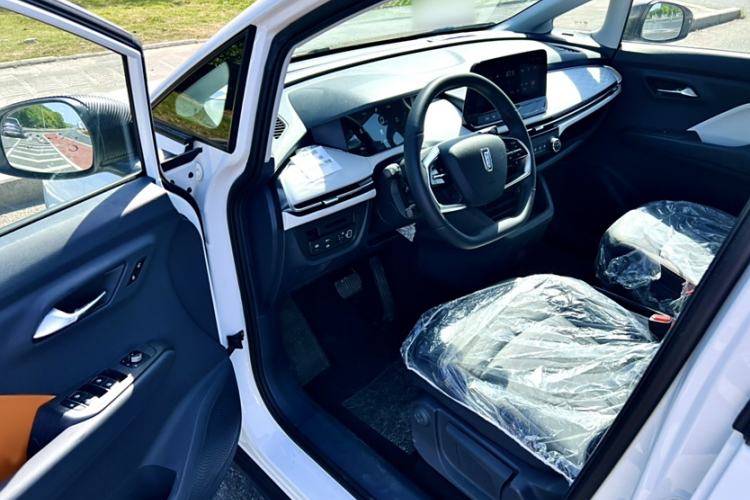Used Bestune NAT 2023 PRO Comfortable Travel Extended Range Battery-Swap Version 401km Interior 3
