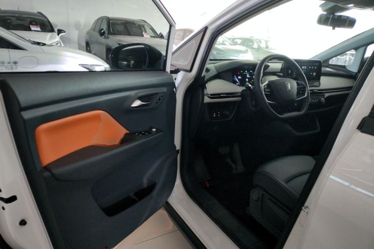 Used Bestune NAT 2023 PRO Comfort Travel Edition 419km Interior 3