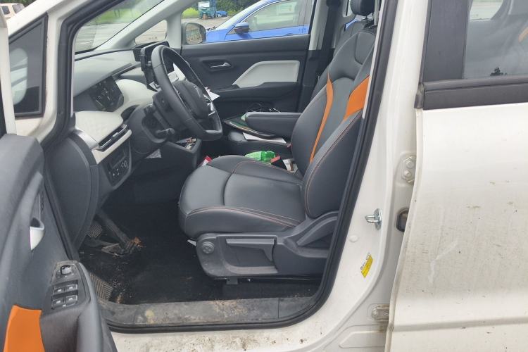 Used Bestune NAT 2023 PRO Comfortable Travel Extended Range Battery-Swap Version 401km Left Front Seat