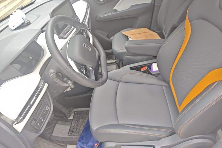Used Bestune NAT 2023 PRO Comfortable Travel Extended Range Battery-Swap Version 401km Left Front Seat