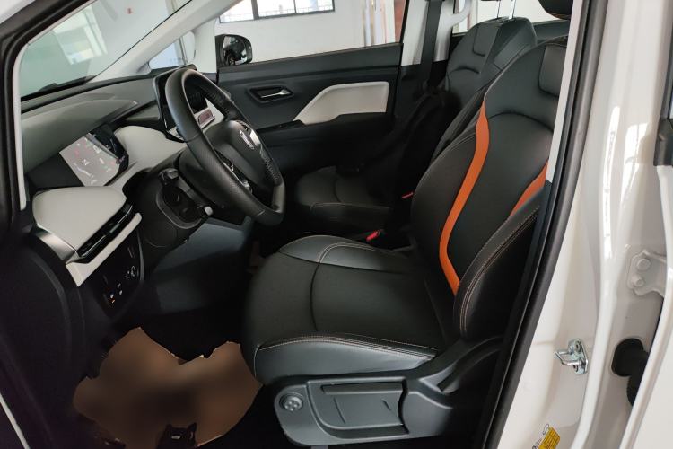 Used Bestune NAT 2023 PRO Comfortable Travel Battery-Swap Version 401km Left Front Seat