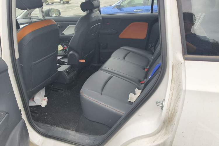 Used Bestune NAT 2023 PRO Comfortable Travel Extended Range Battery-Swap Version 401km Left Rear Seat