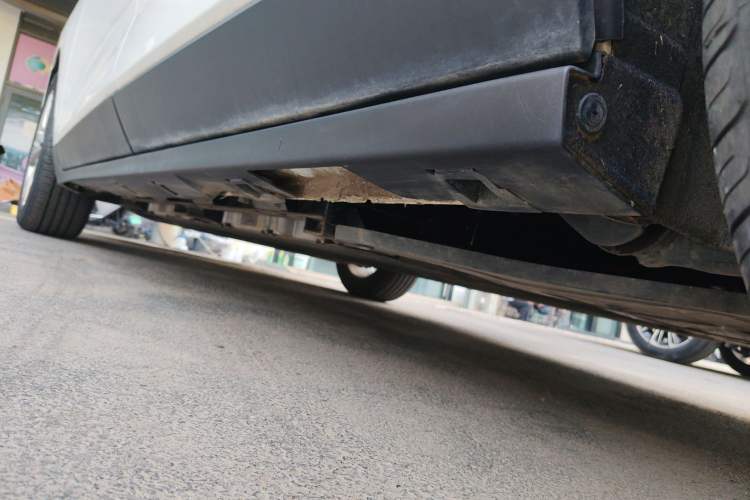 Used Bestune NAT 2023 PRO Comfortable Travel Battery-Swap Version 401km Left Side Sill