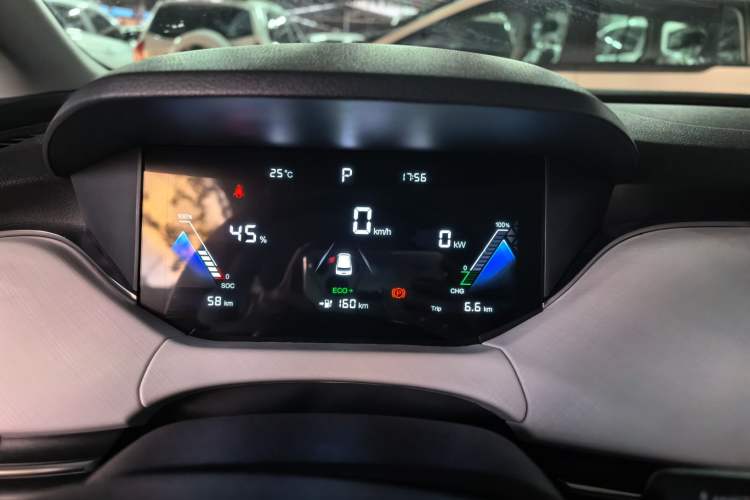 Used Bestune NAT 2023 PRO Comfortable Travel Extended Range Battery-Swap Version 401km Odometer Close Up