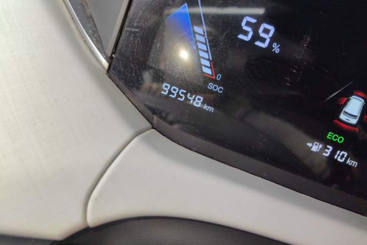 Used Bestune NAT 2023 PRO Enjoy Travel Edition 425km Odometer Close Up