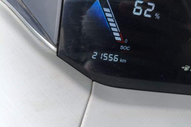 Used Bestune NAT 2023 PRO Comfortable Travel Extended Range Battery-Swap Version 401km Odometer Close Up
