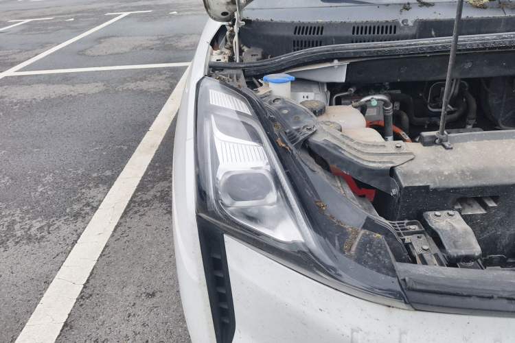 Used Bestune NAT 2023 PRO Comfortable Travel Extended Range Battery-Swap Version 401km Right Front Headlight