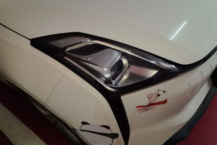 Used Bestune NAT 2023 PRO Comfortable Travel Extended Range Battery-Swap Version 401km Right Front Headlight