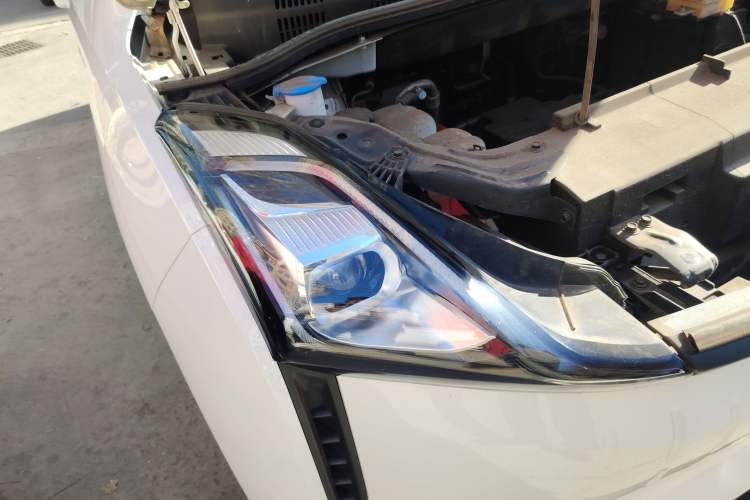 Used Bestune NAT 2023 PRO Enjoy Travel Battery-Swap Version 401km Right Front Headlight