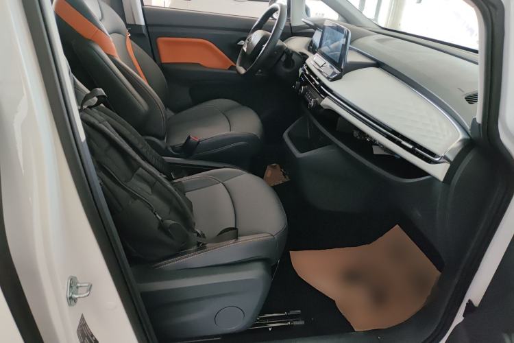 Used Bestune NAT 2023 PRO Comfortable Travel Battery-Swap Version 401km Right Front Seat
