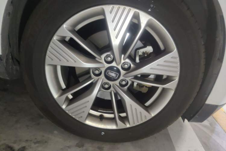 Used Bestune NAT 2023 PRO Enjoy Travel Battery-Swap Version 401km Right Front Wheel Hub
