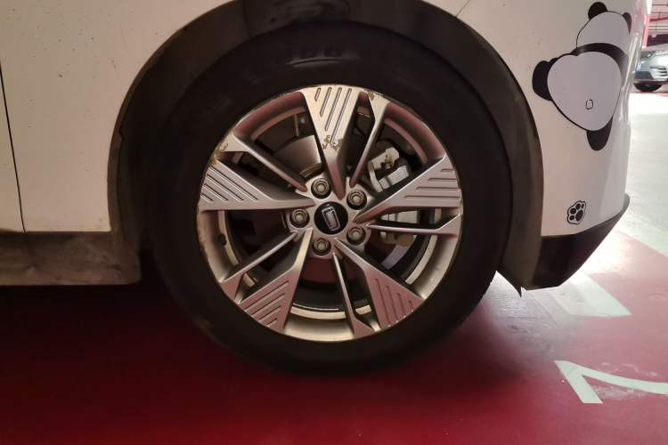 Used Bestune NAT 2023 PRO Comfortable Travel Extended Range Battery-Swap Version 401km Right Front Wheel Hub