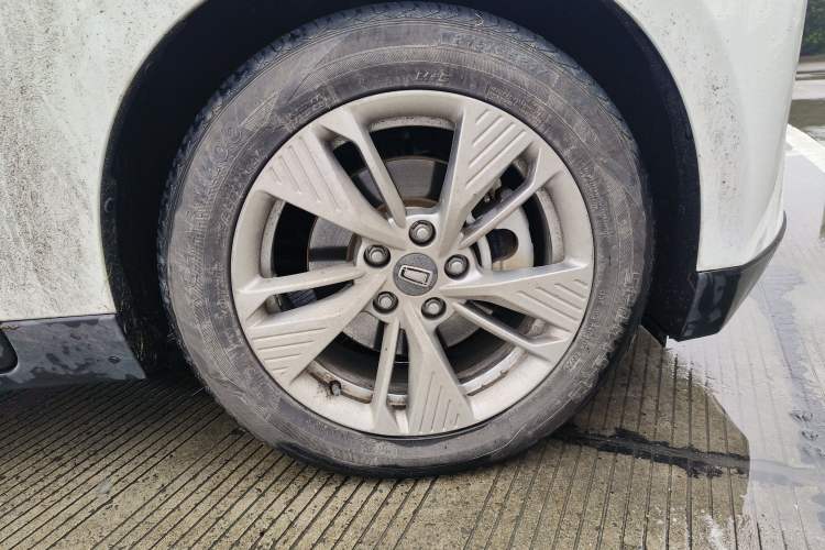Used Bestune NAT 2023 PRO Enjoy Travel Extended Version 425km Right Front Wheel Hub