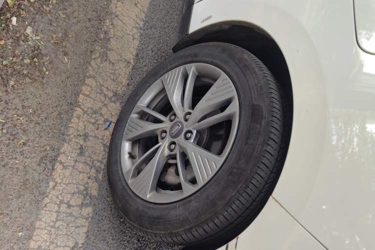 Used Bestune NAT 2023 PRO Enjoy Travel Edition 425km Right Front Wheel Hub